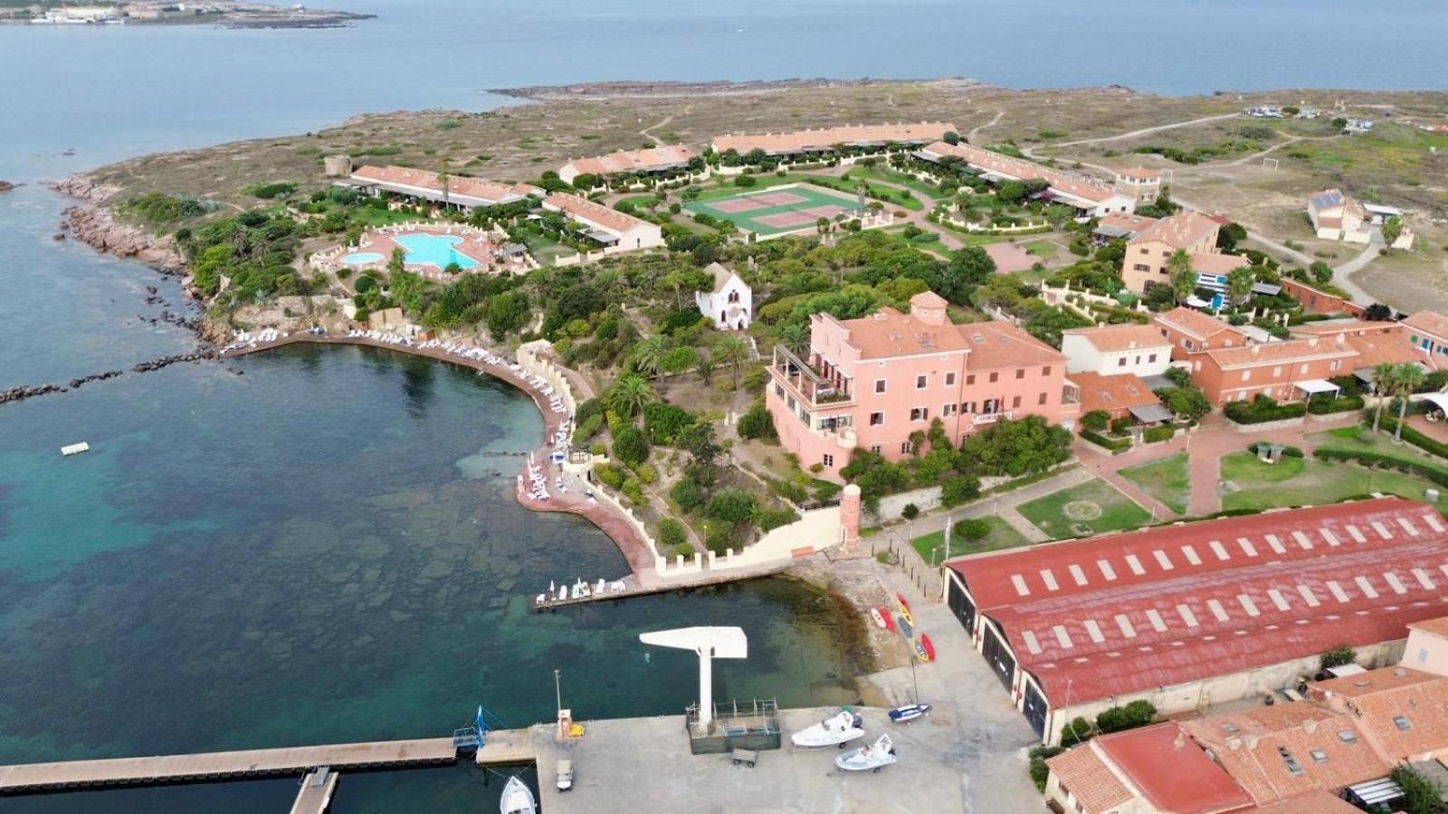 Villa A Vacation On A Private Island à Carloforte  Extérieur photo